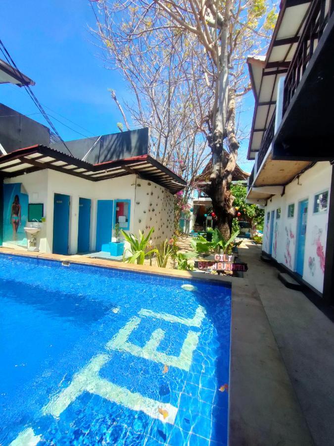 Hostel Gili Bum *